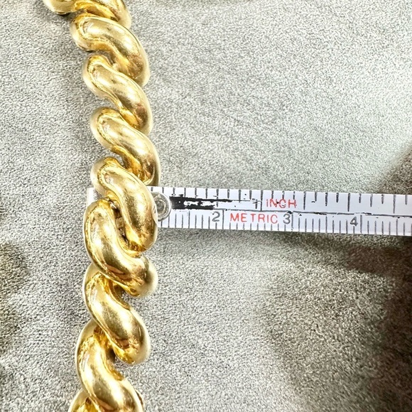 Vintage Signed Pat. 4774.743 Napier Shinny Gold Tone Collar Necklace - Picture 5 of 5